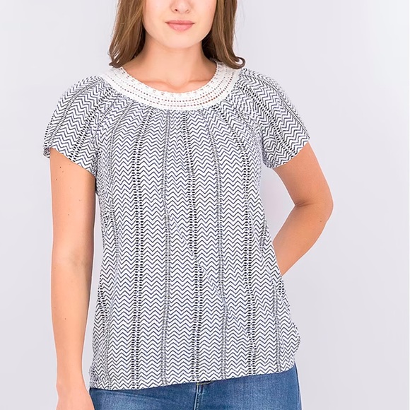 🔥5/$20 Style&co. White Lines Crochet Scoop Neck Trim Flutter Sleeve Top - Picture 1 of 8